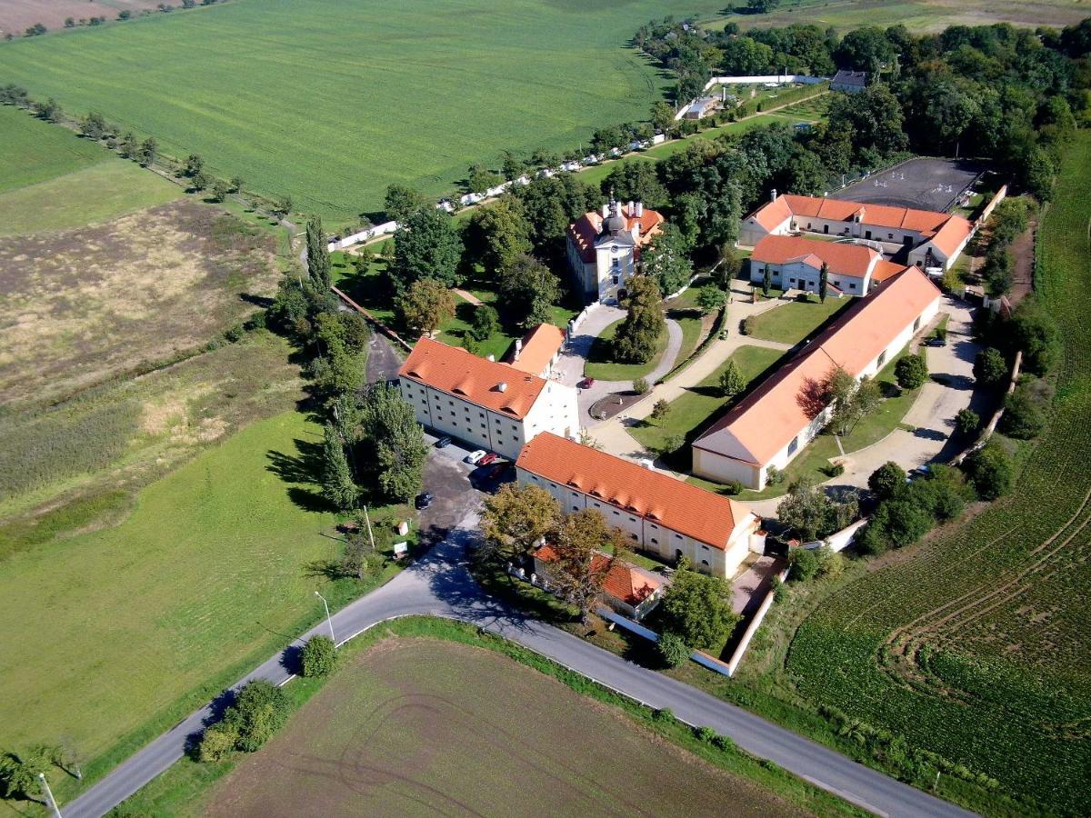 Pytloun Chateau Hotel Ctenice براغ المظهر الخارجي الصورة