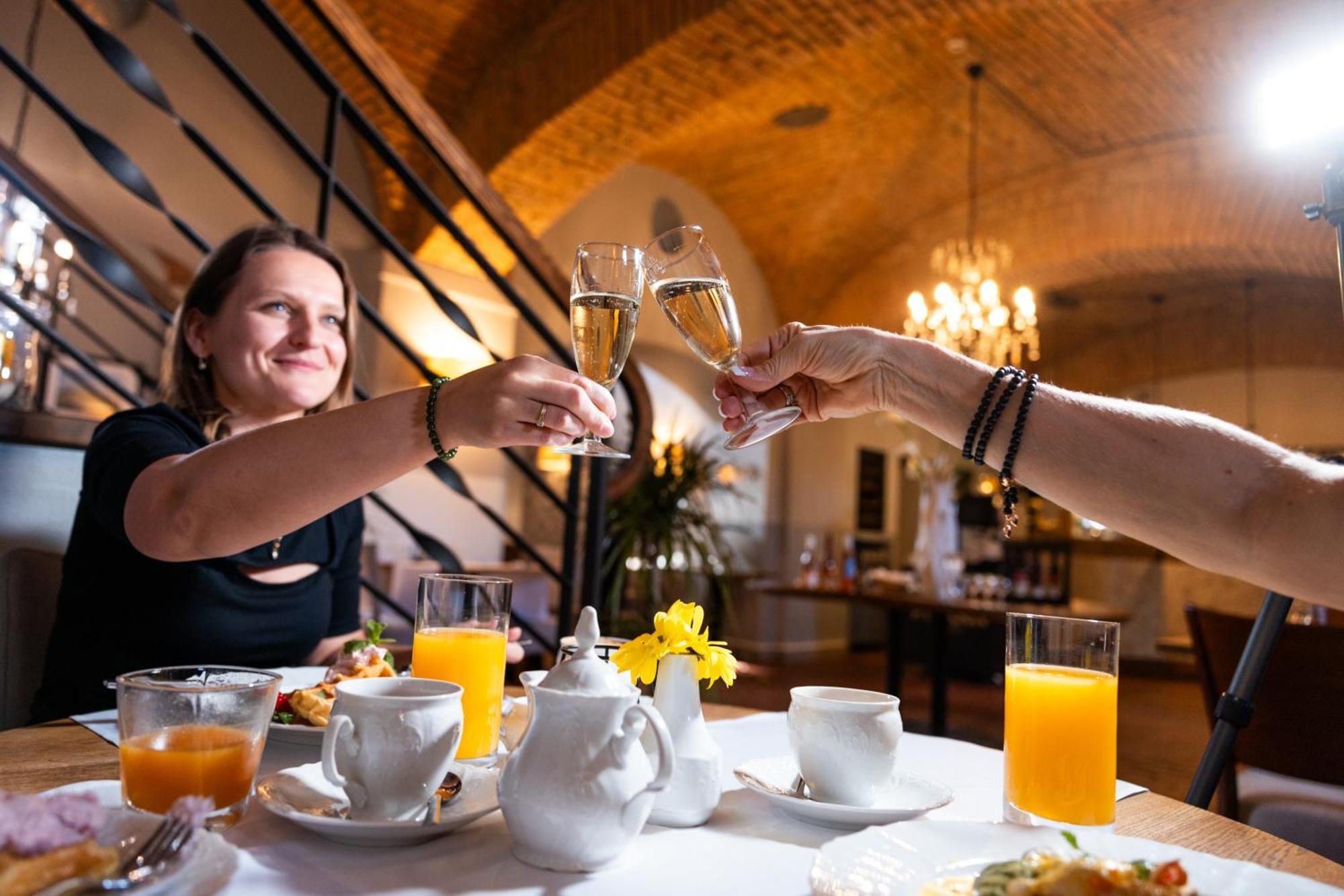 Pytloun Chateau Hotel Ctenice براغ المظهر الخارجي الصورة